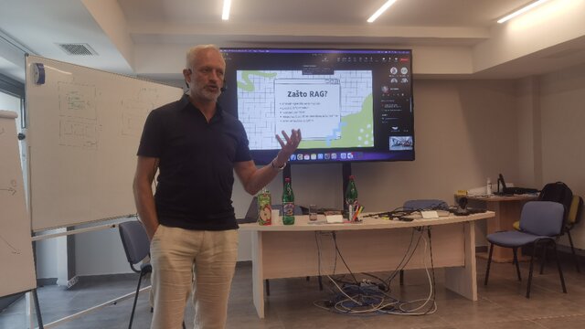 AI predavanje -LLM za domain specific zadatke